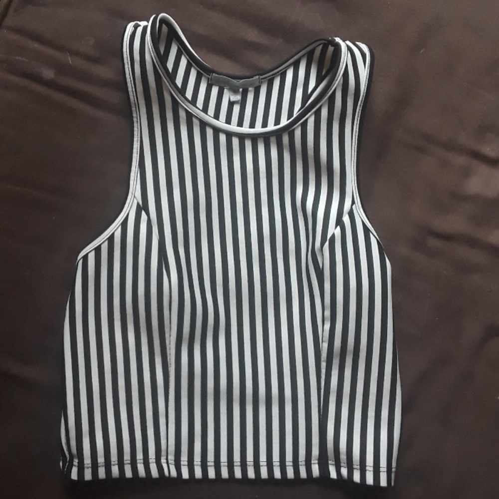 crop top